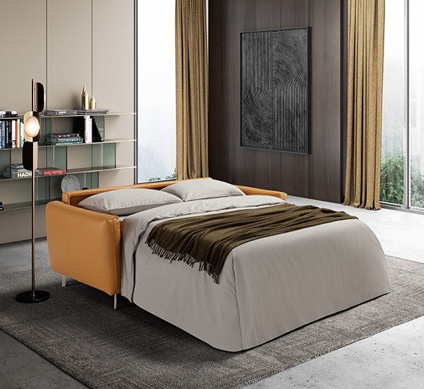 Weslow Leather Sofa Bed: Elegant 3 Seater Sofa with Seamless Sofa Bed Functionality